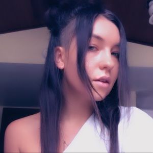 Meet your Posher, Abigail